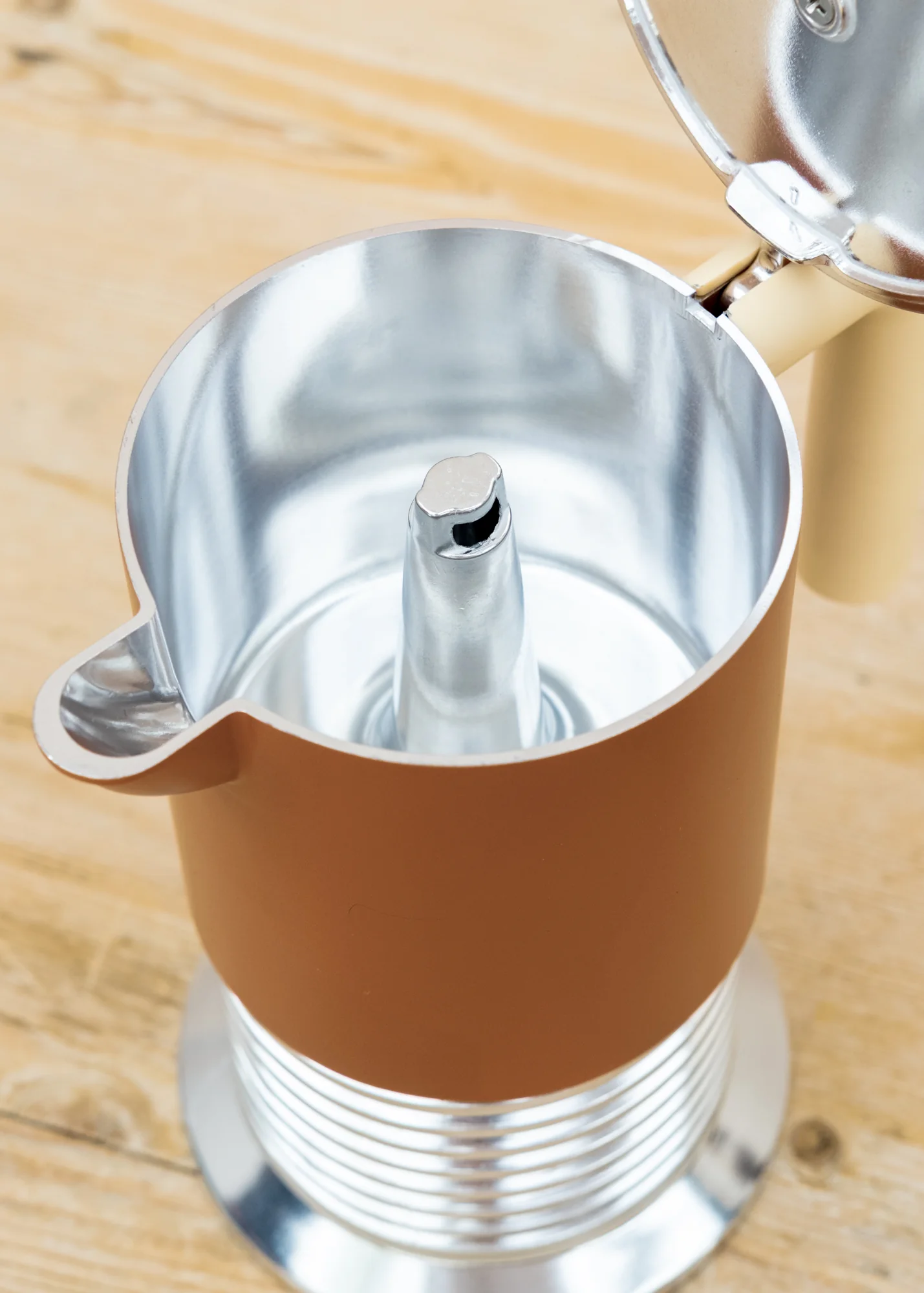 Vite 6-Cup Espresso Maker in Brown - Image 3