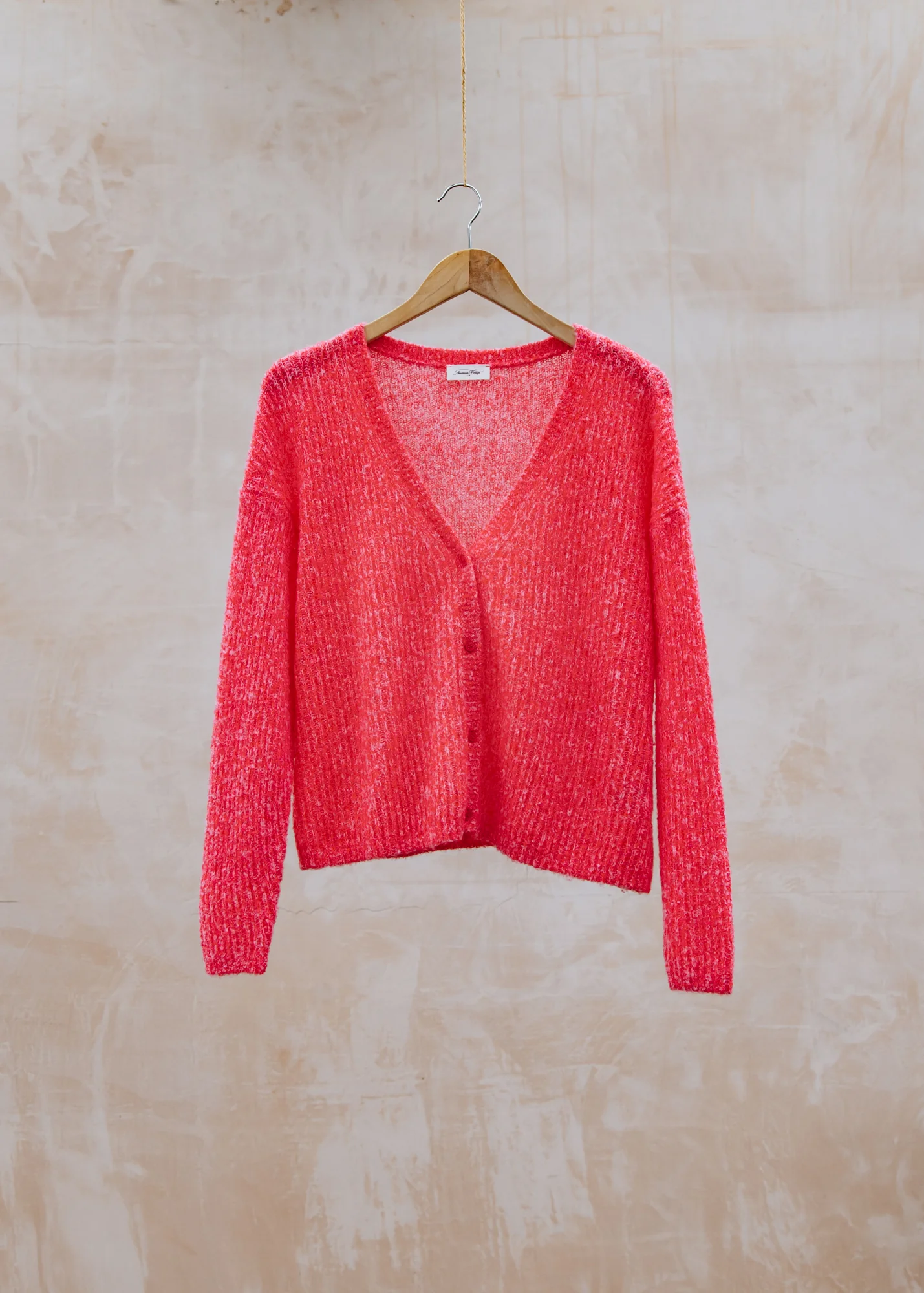 Nuggy Cardigan in Fraise Fluo Chine