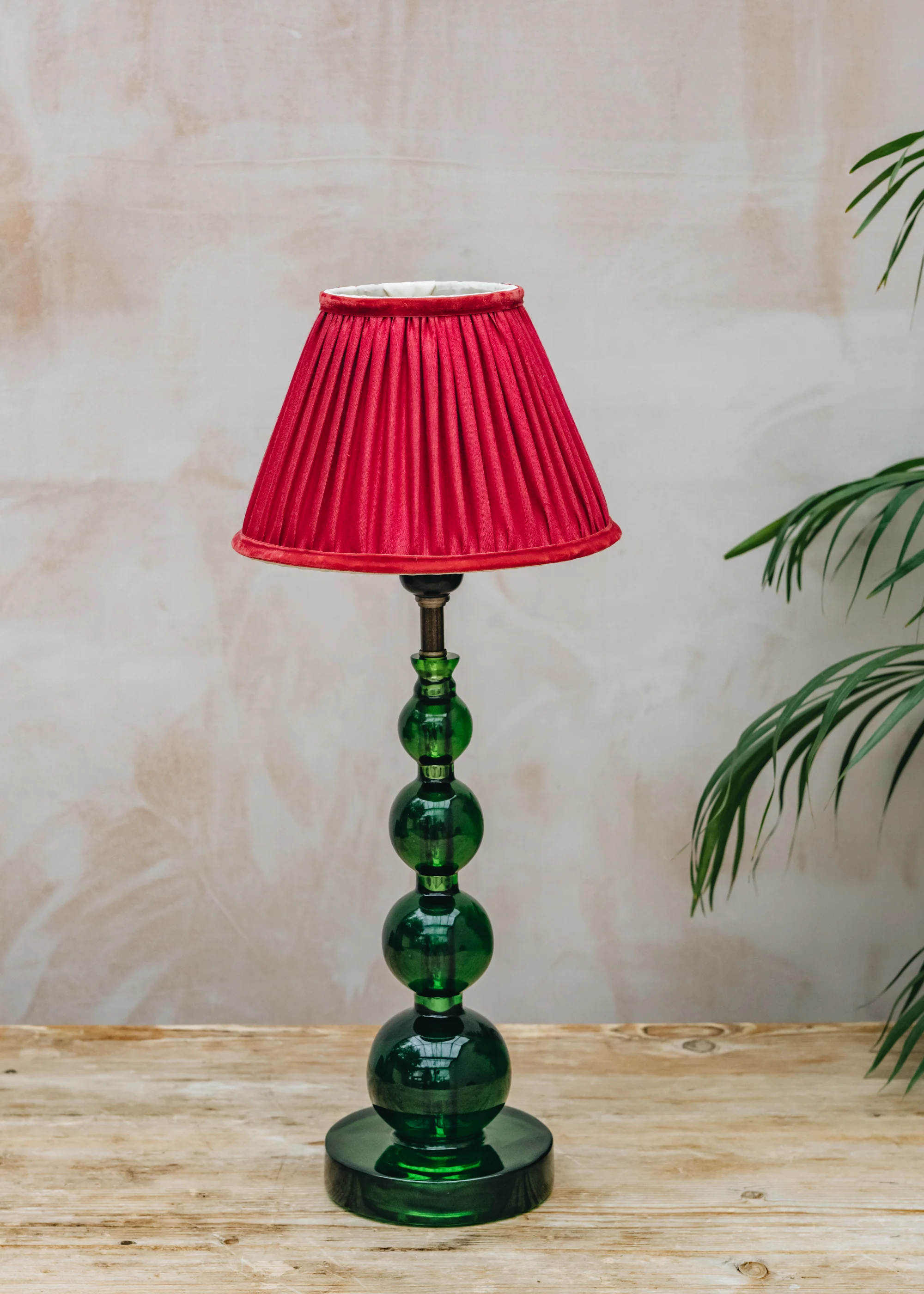 Aurora Table Lamp in Green - Image 2