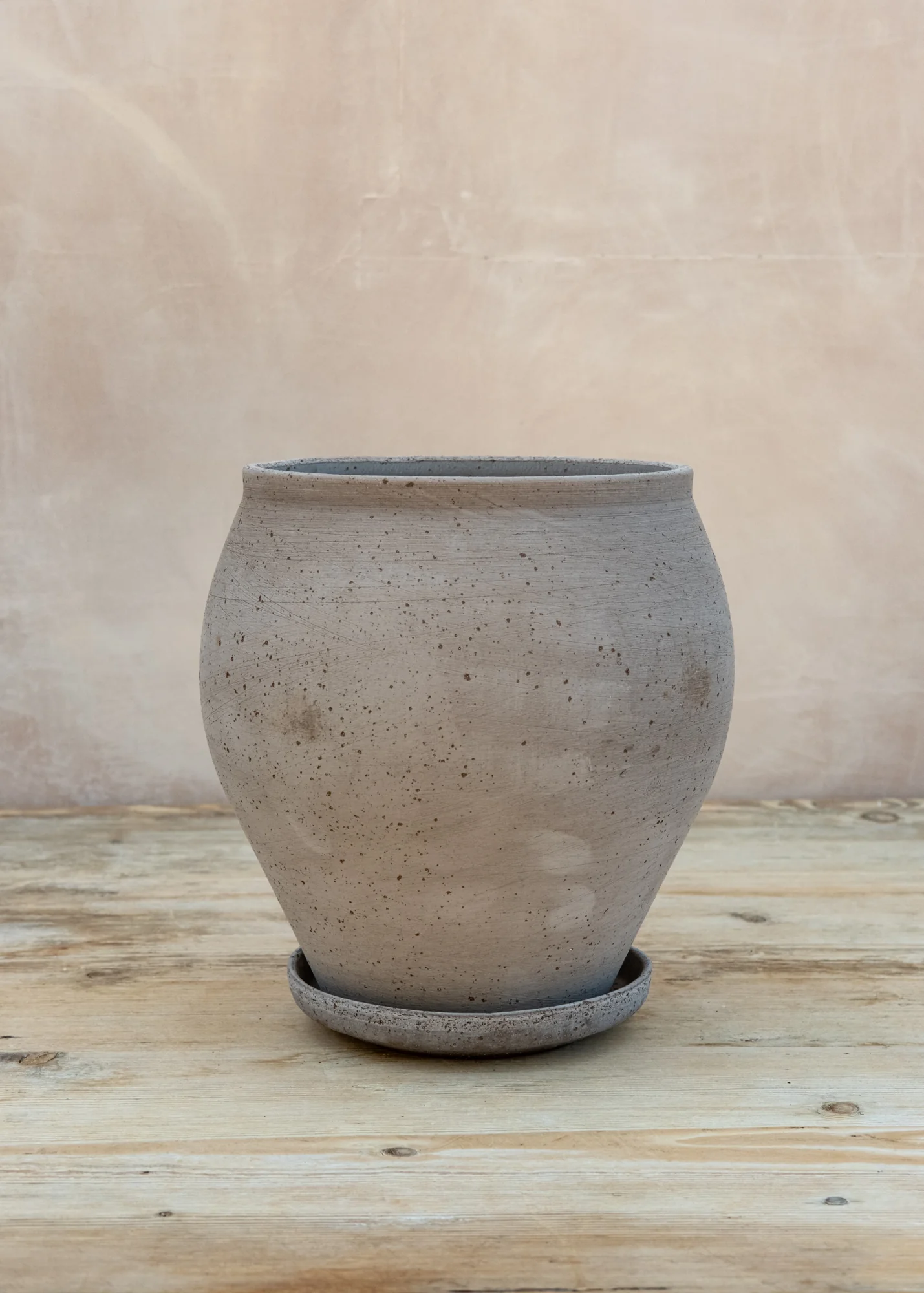 Delphi Grey Pot and Saucer Set, 20cm