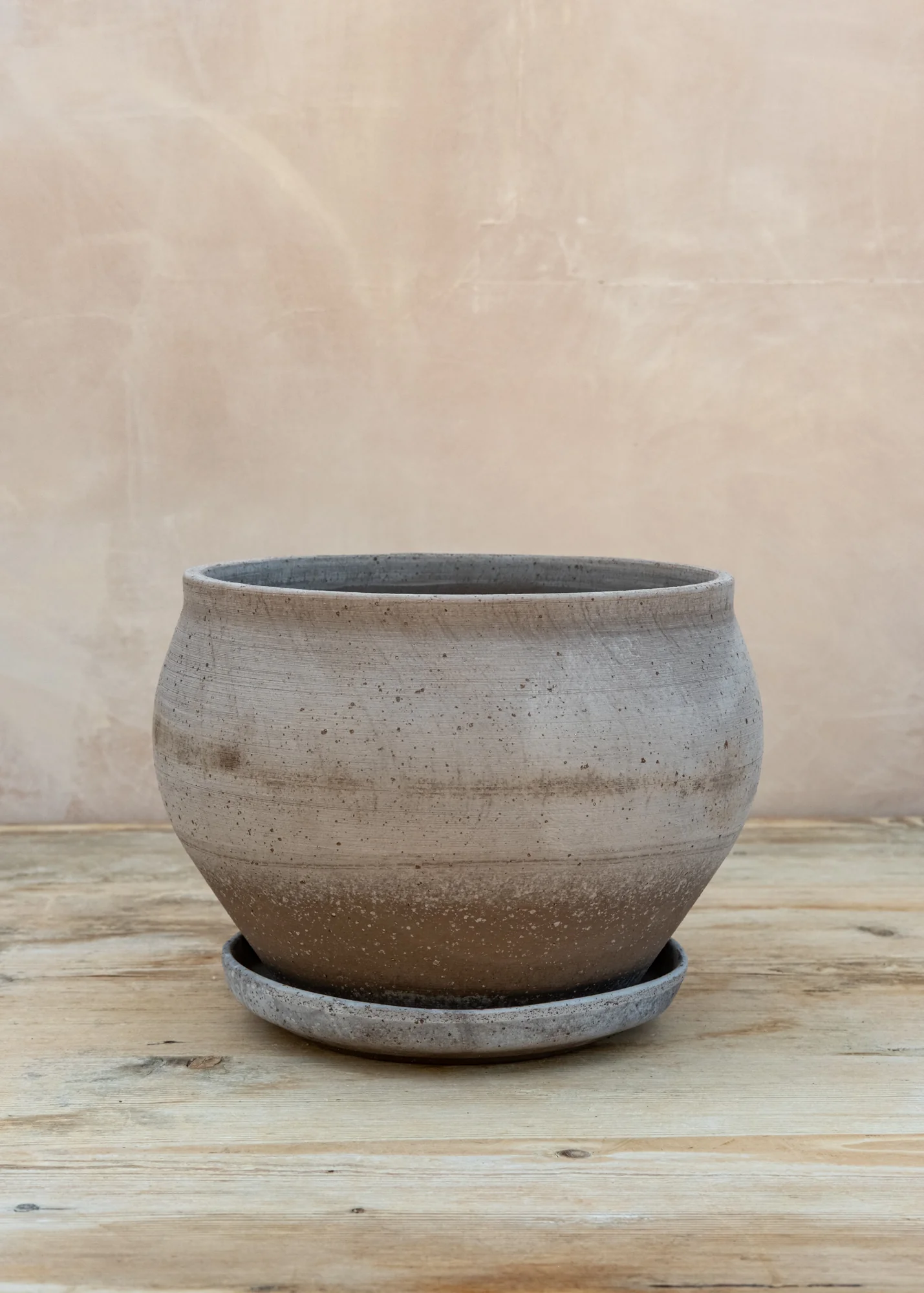 Delphi Low Grey Pot and Saucer Set, 24cm