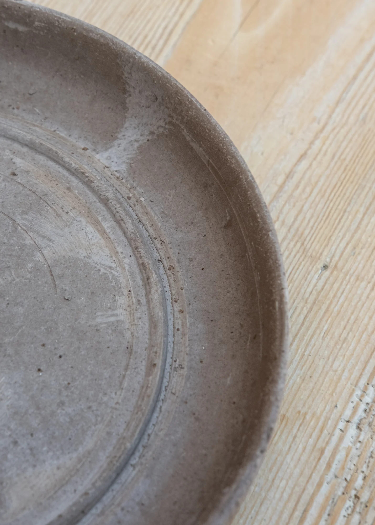 Delphi Tall Grey Pot and Saucer Set, 22cm - Image 3