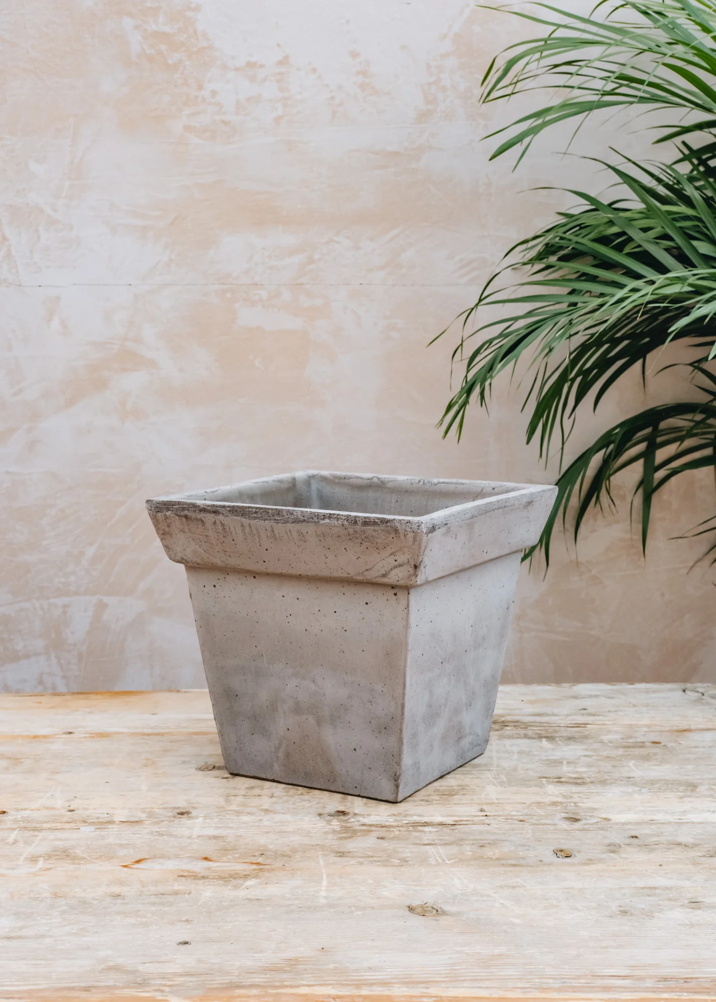 Grey Gaia Pots - Image 3
