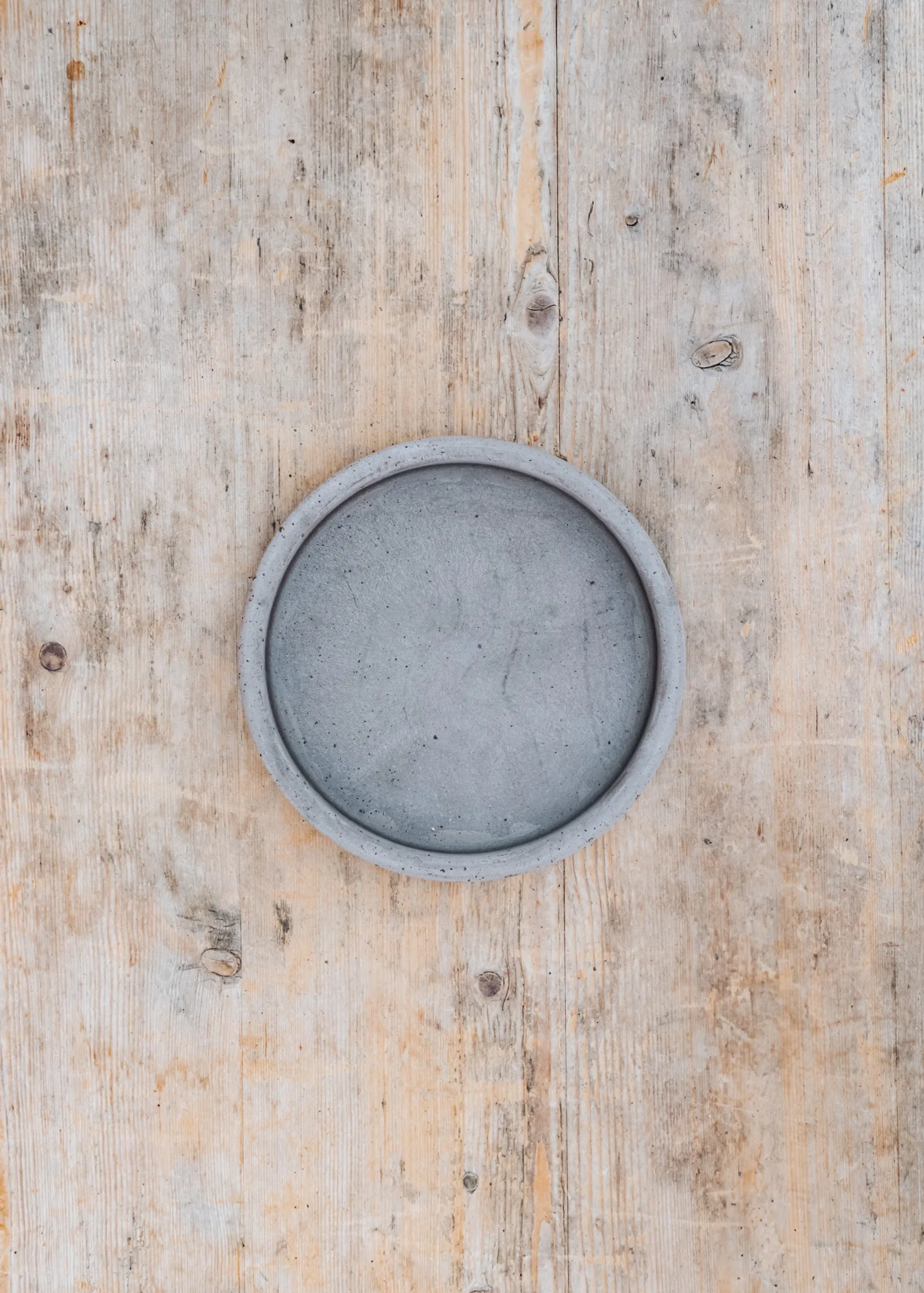 Grey Planets Saucers - Image 6