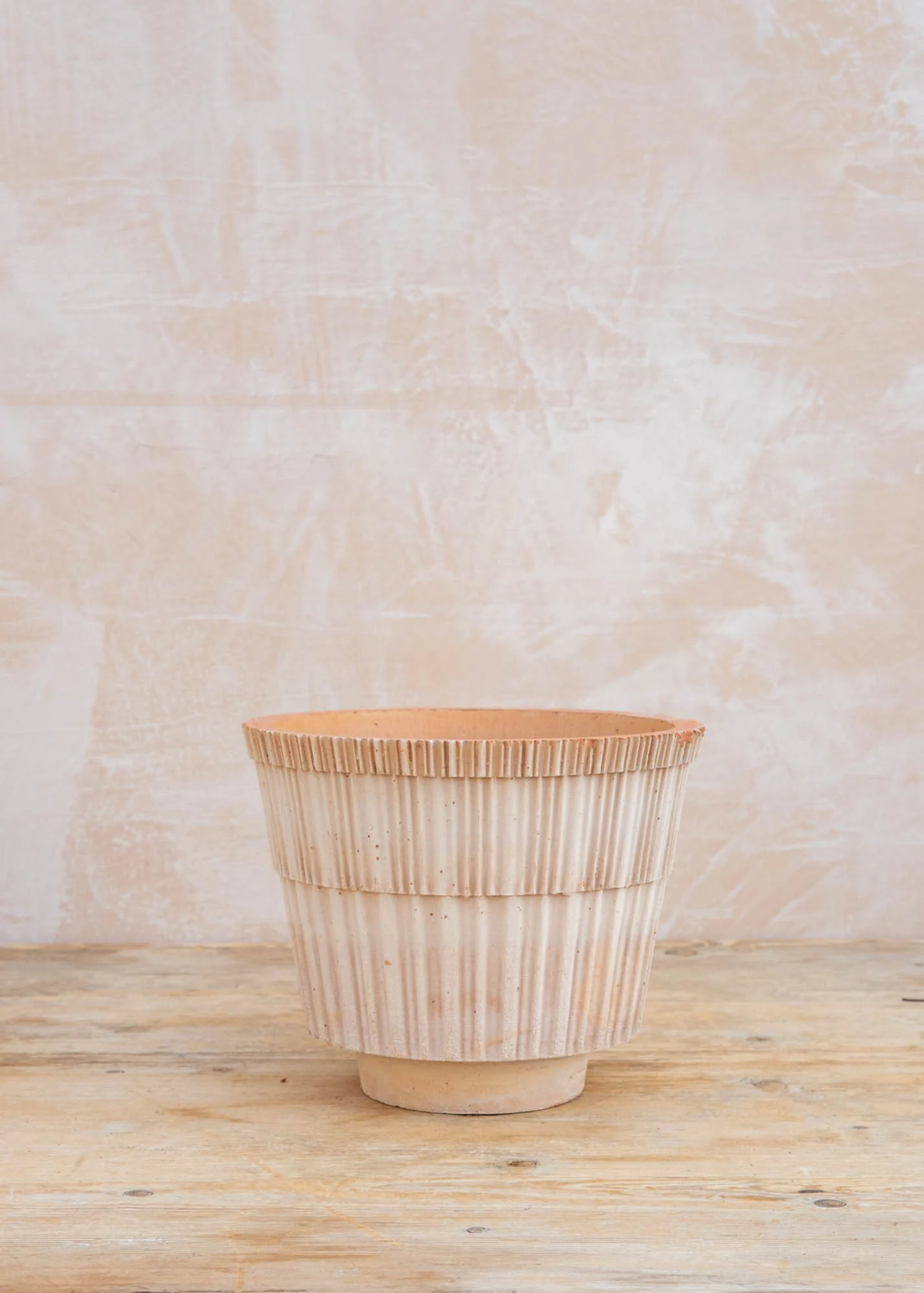 Rosa Atlas Pot and Saucer Set, 21cm - Image 2
