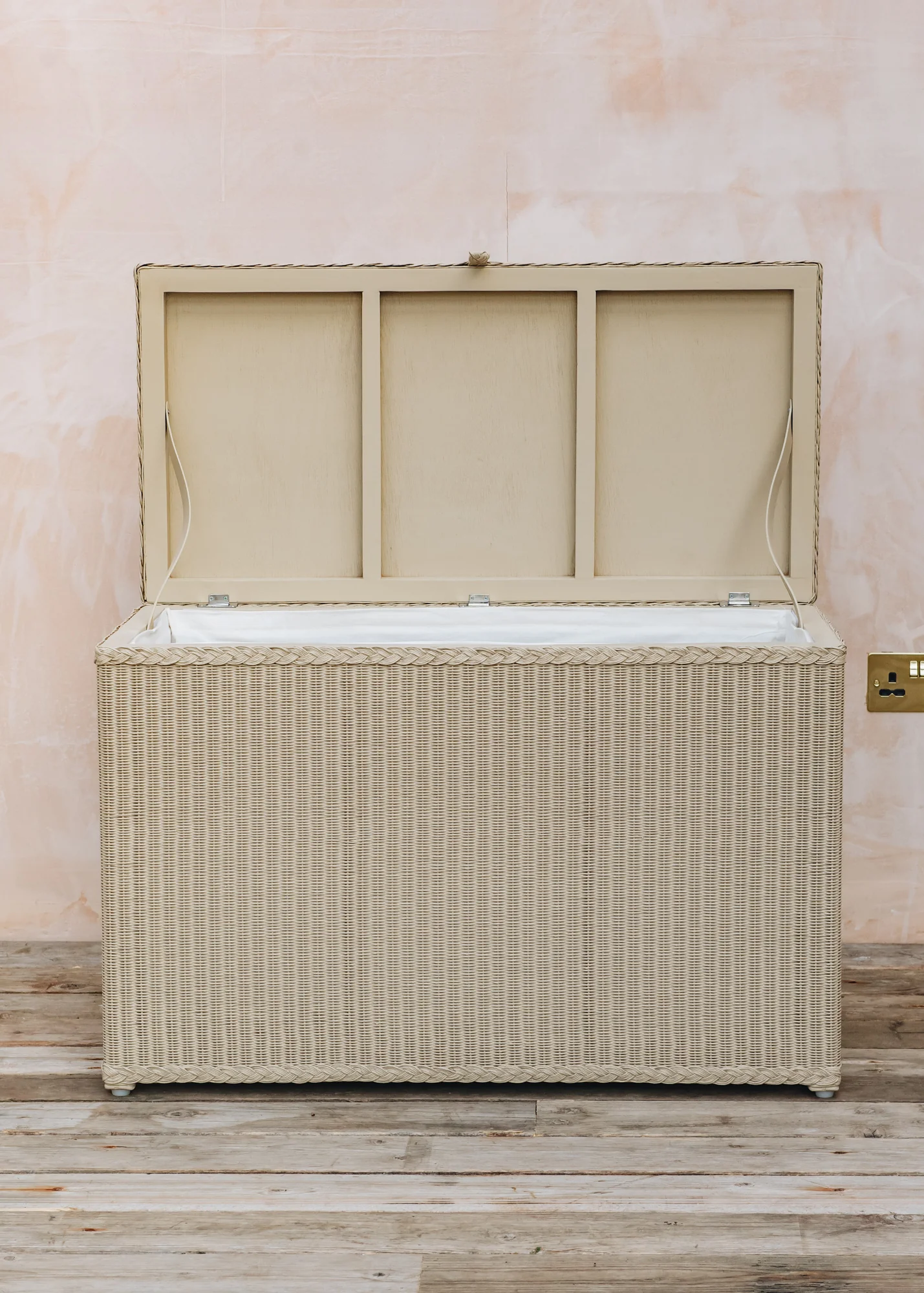 Blanket Box in Fawn - Image 2