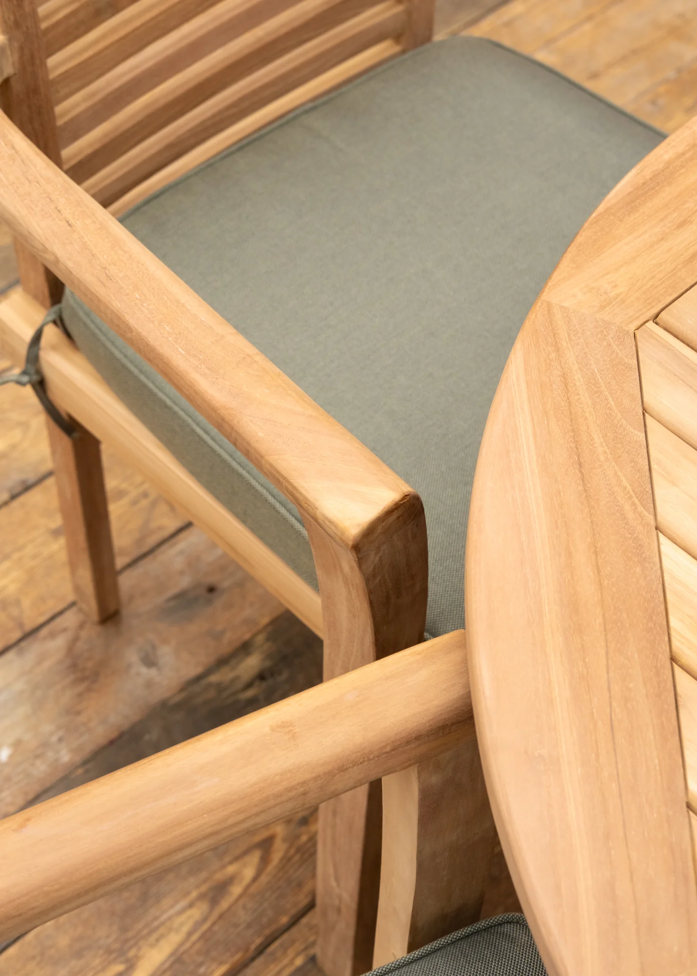 *Pre-Order Only* Richmond Teak Six Seater Elliptical Dining Set - Image 5