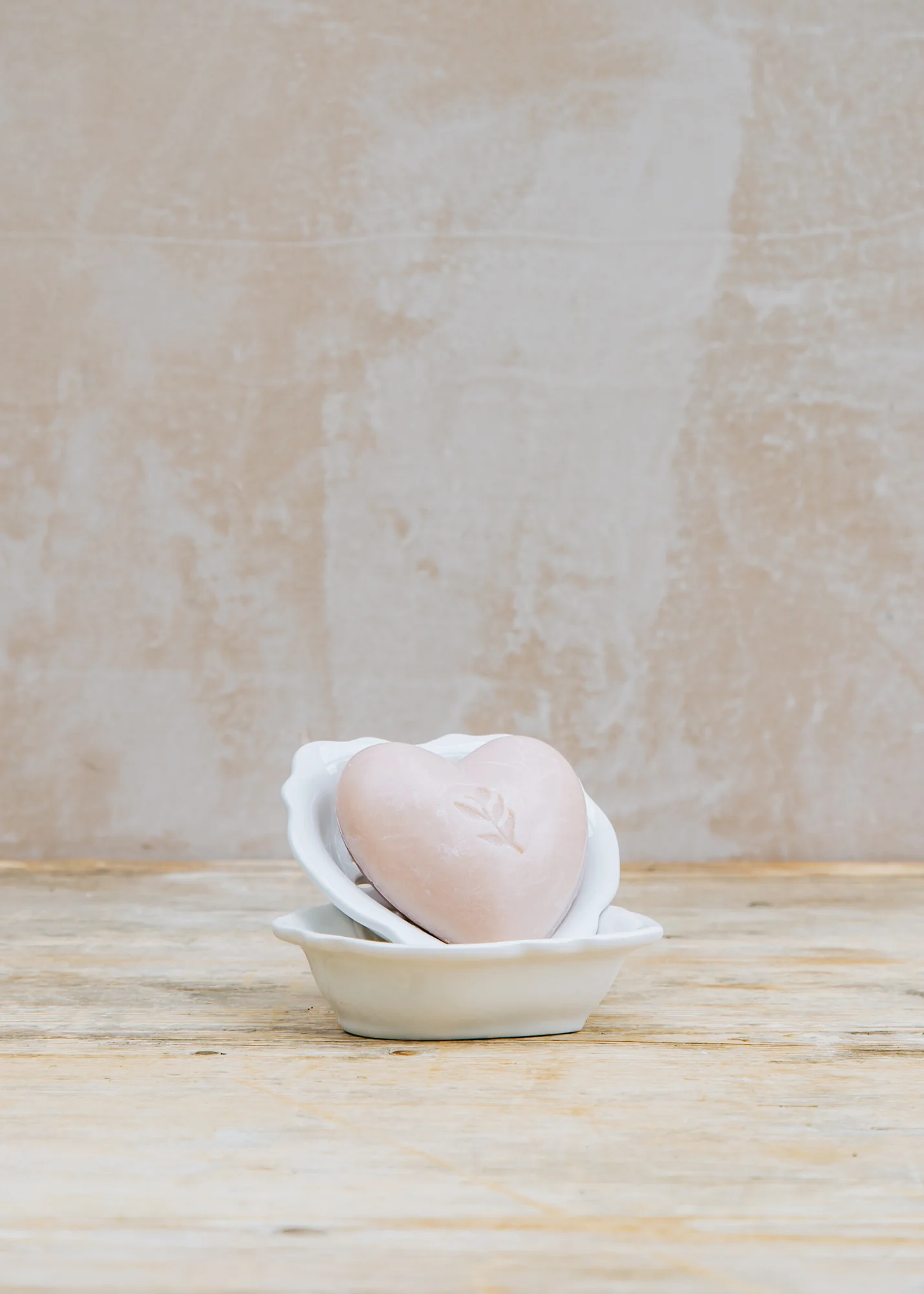 Heart Shaped Soap and Dish in Rose - Image 2