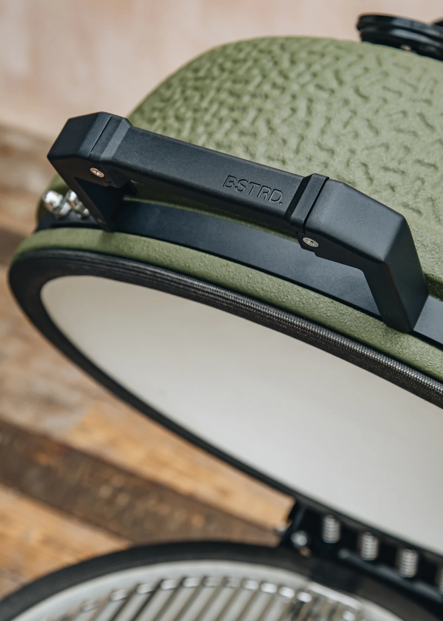 Large Solo Barbecue in Alpine Green - Image 4