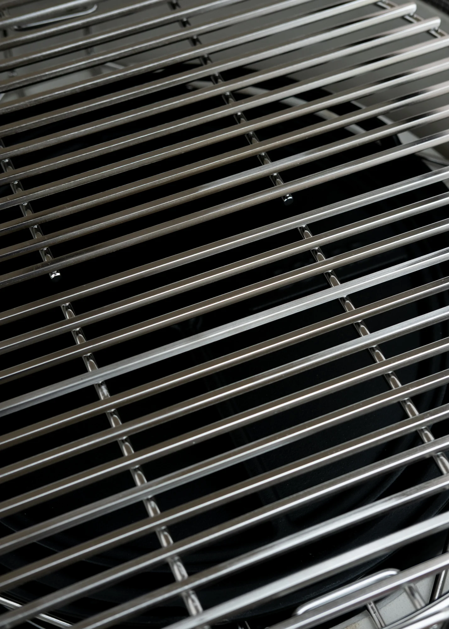 Large Solo Barbecue in Graphite - Image 5