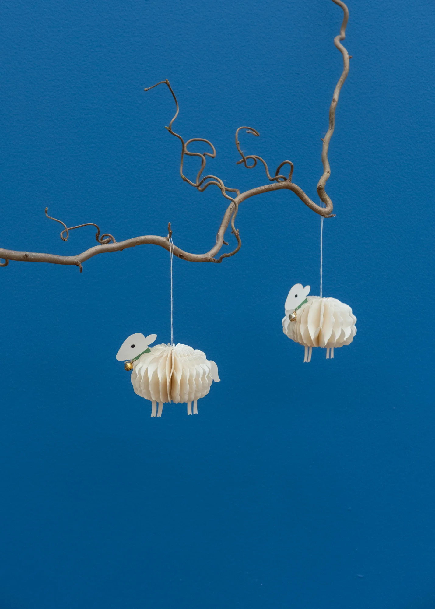 Honeycomb Sheep Paper Decoration in Off White, pack of two
