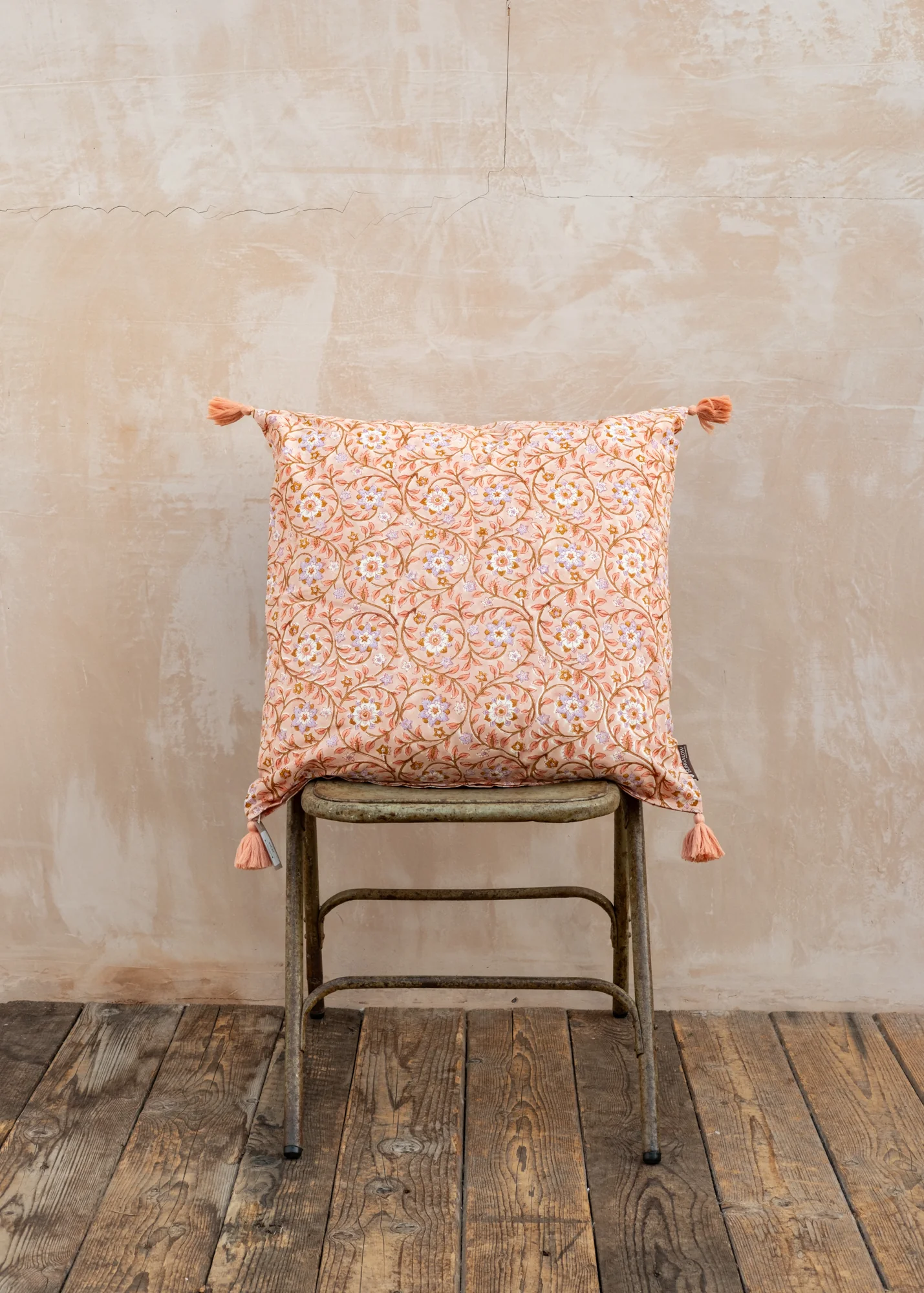 Roja Coral Cushion