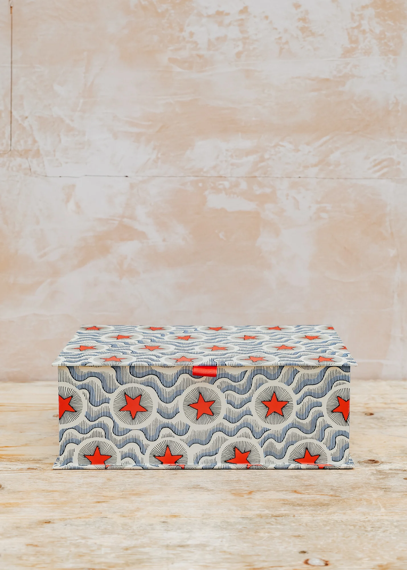 A4 Keepsake Box in Deep Red Star