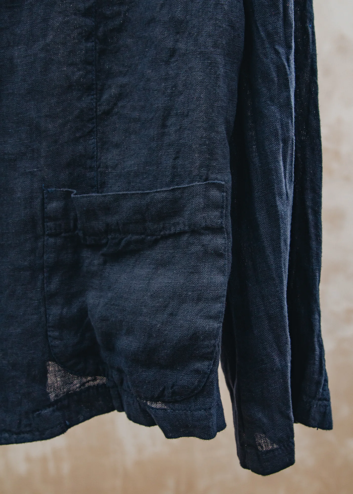 Short Front Pocket Katia Jacket in Dark Navy Linen - Image 4