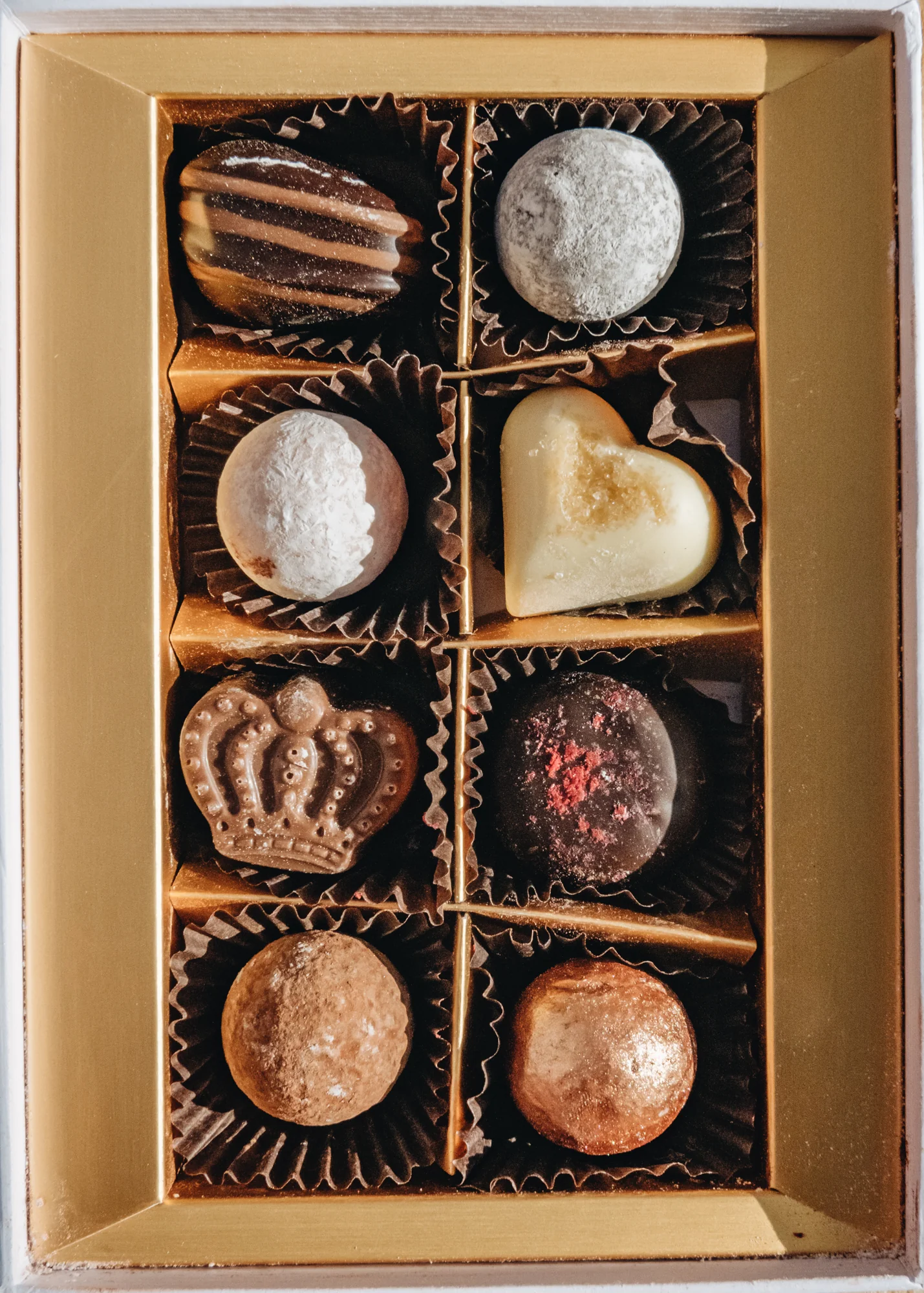 Luxury Chocolate Gift Box, 8 pieces - Image 3