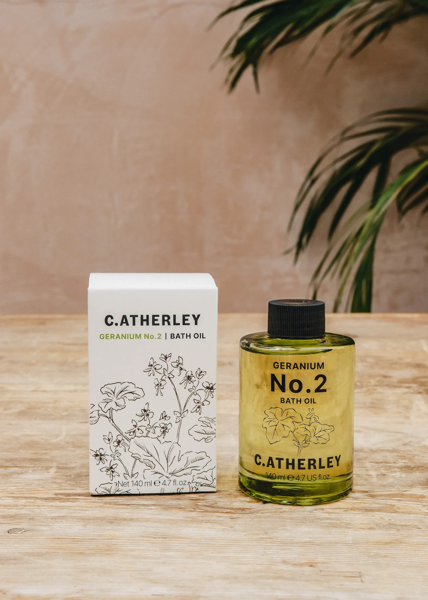 Geranium No.2 Bath Oil, 140ml - Image 2