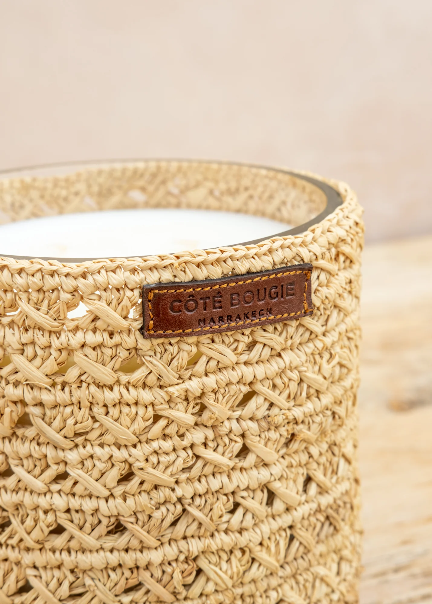 Oriental Raphia Zina Large Candle - Image 2
