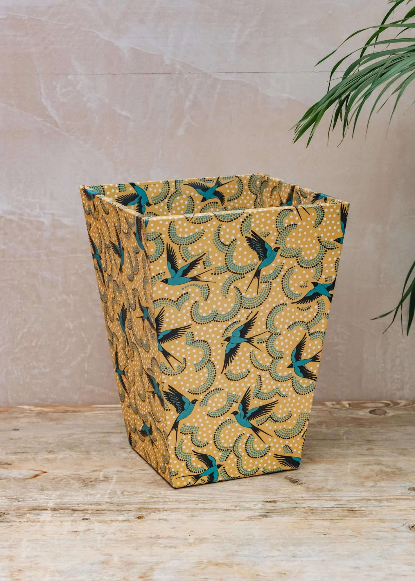 Wastepaper Bin in Bluebirds