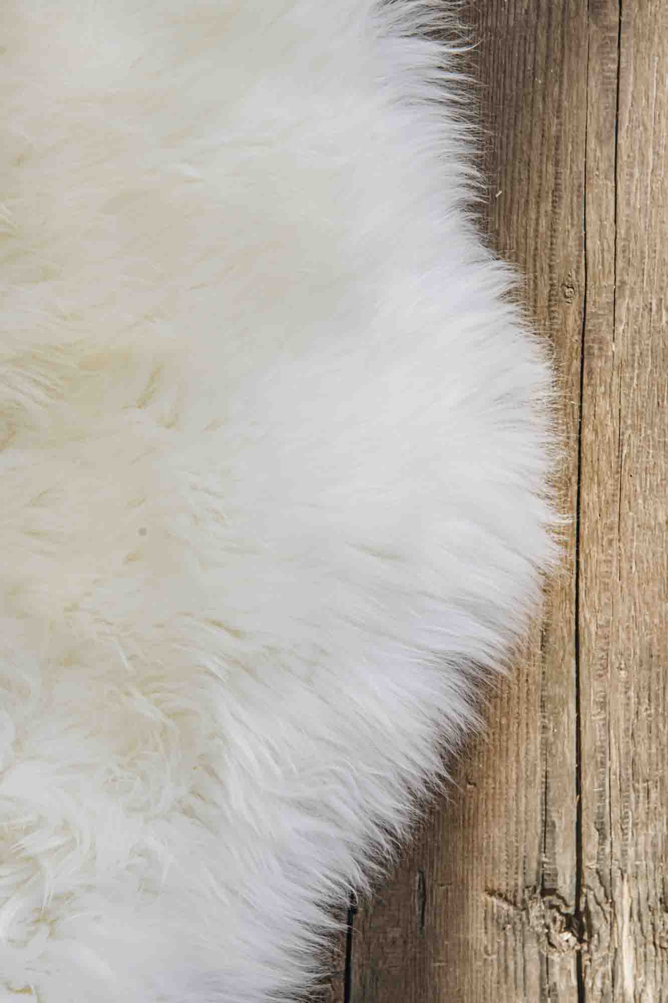 Double Longwool Ivory Sheepskin (180cm) - Image 2