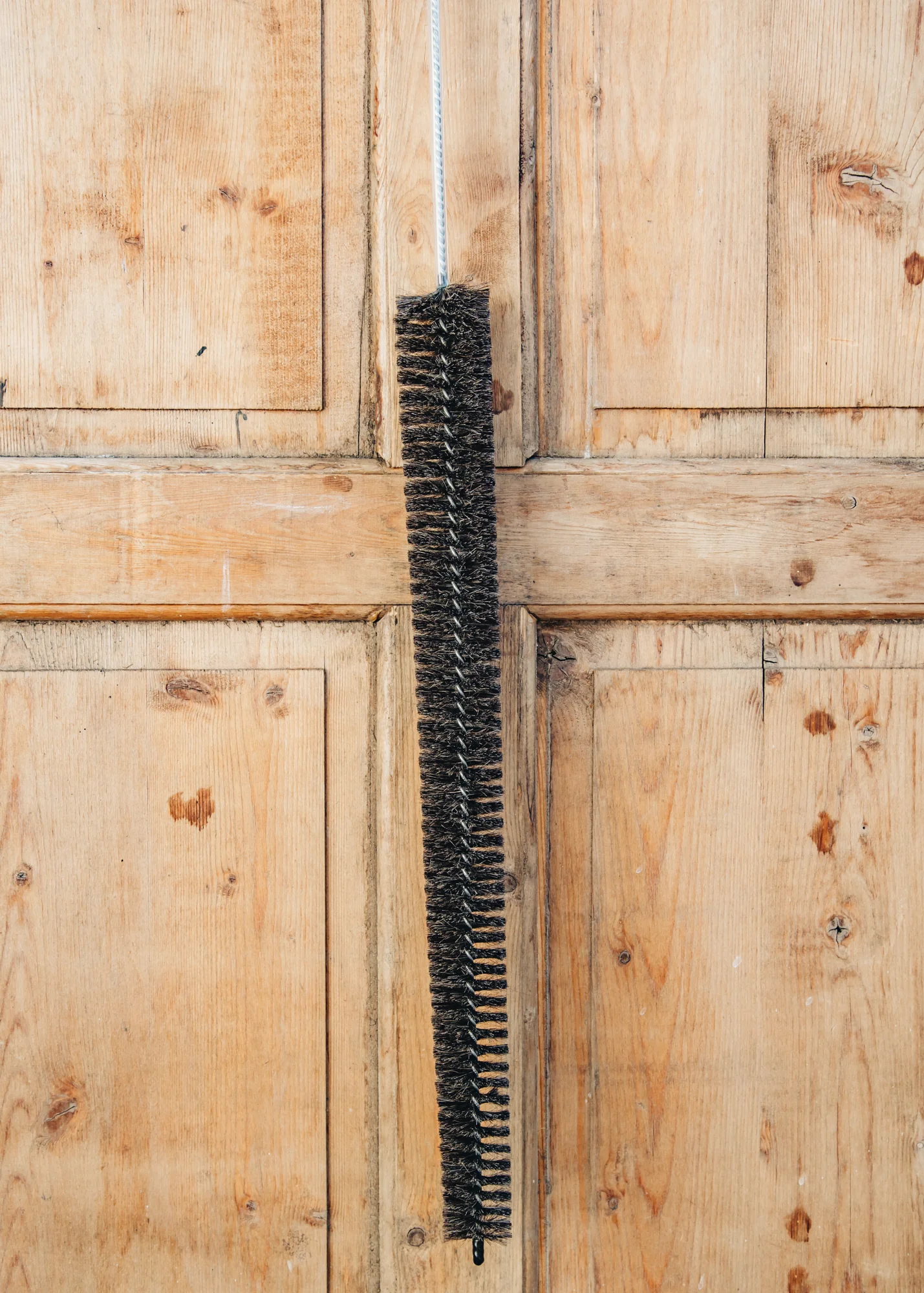 Long Radiator Brush with Dark Bristles - Image 2