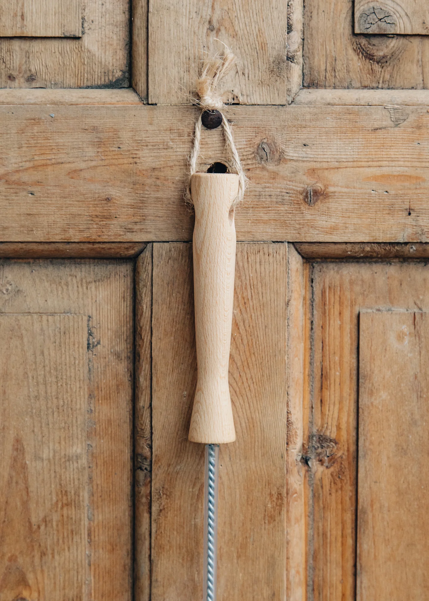 Short Radiator Brush with Dark Bristles - Image 2