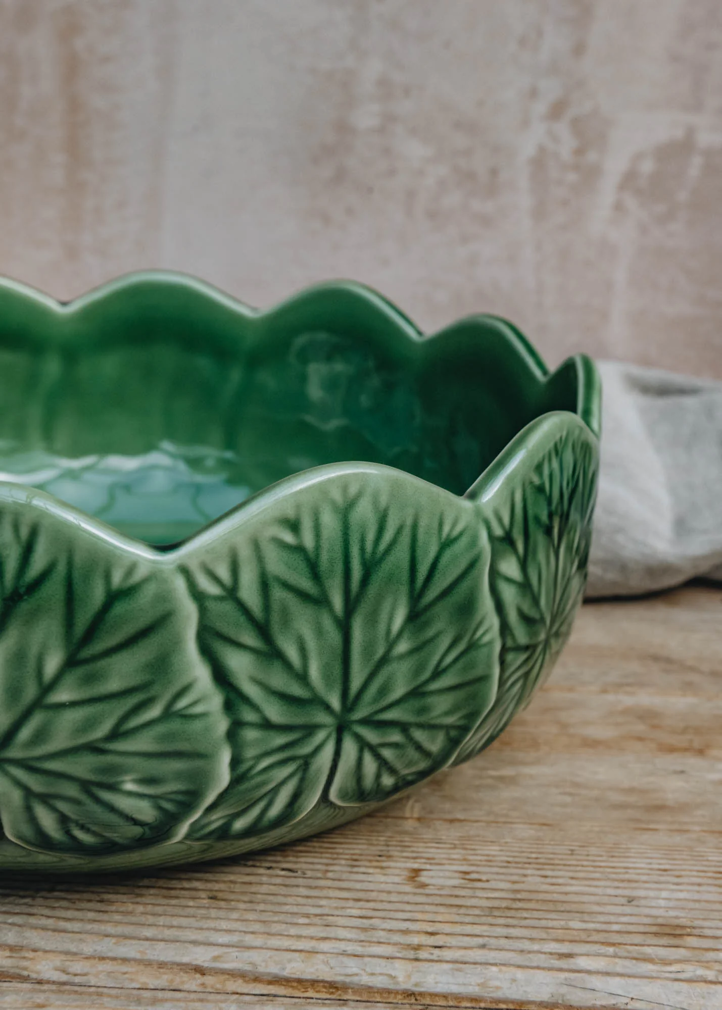 Geranium Green Salad Bowl - Image 2