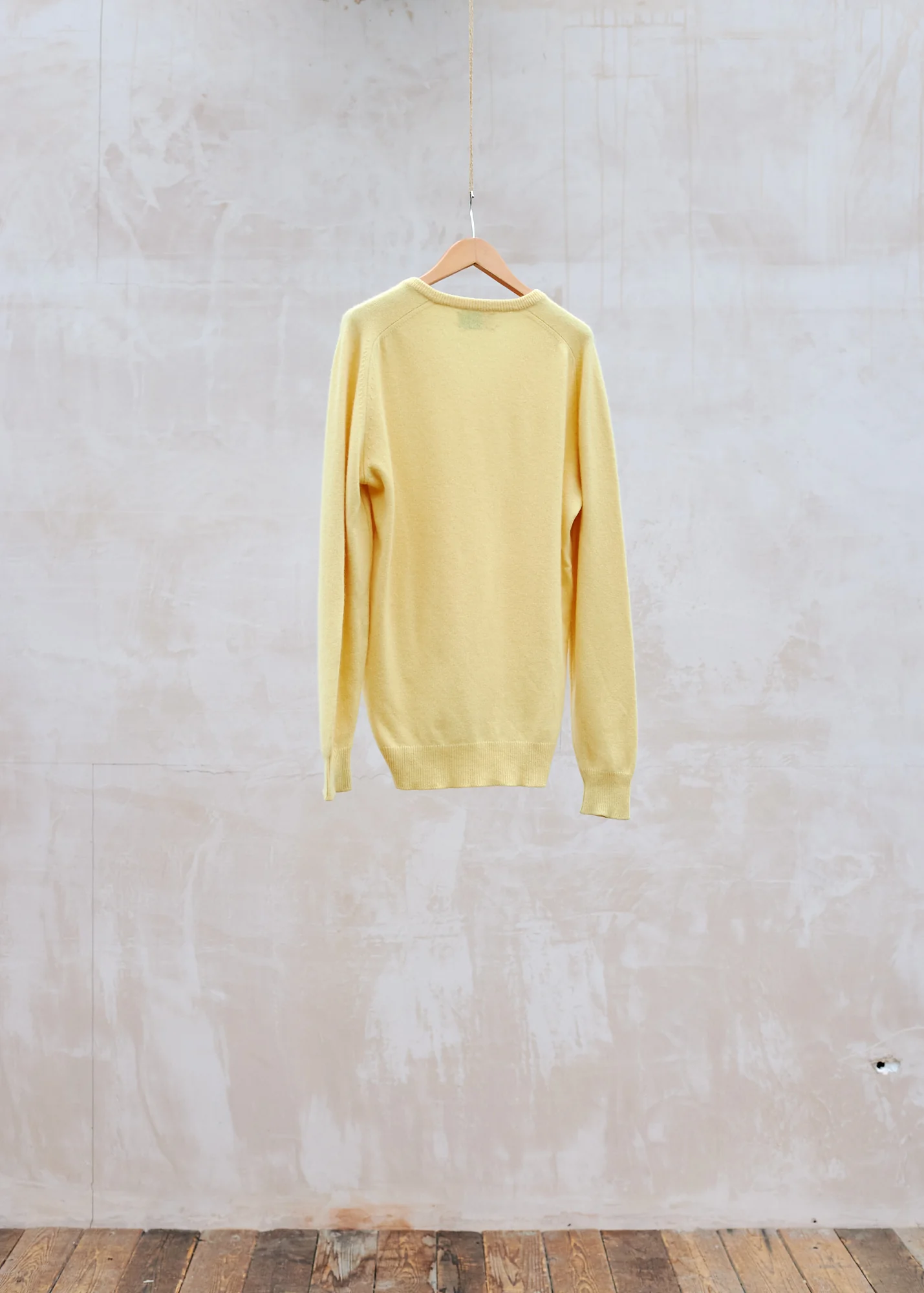 Pringle Vintage Pure Cashmere V-Neck - S/M - Image 2