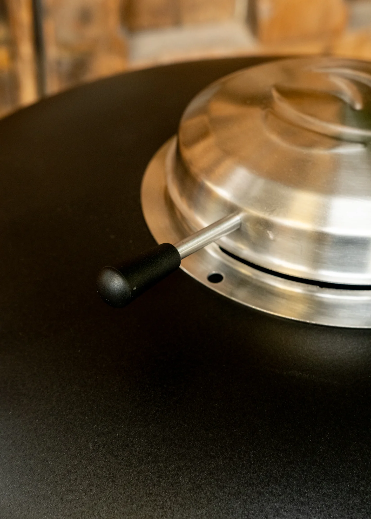 Professional 22 Charcoal Kettle Barbecue, 57cm - Image 7