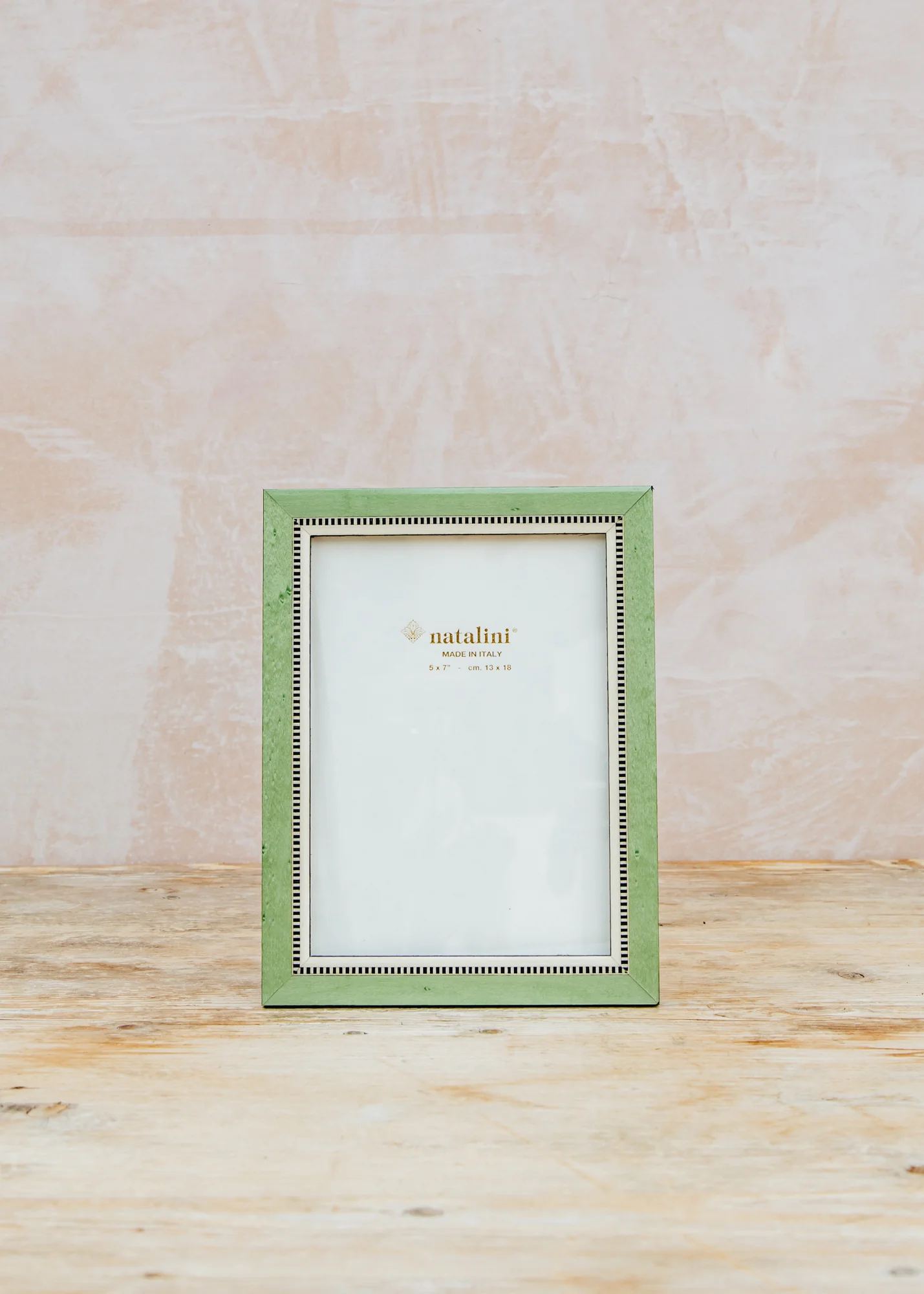 Miky Verdino Frame, for 5x7" photographs