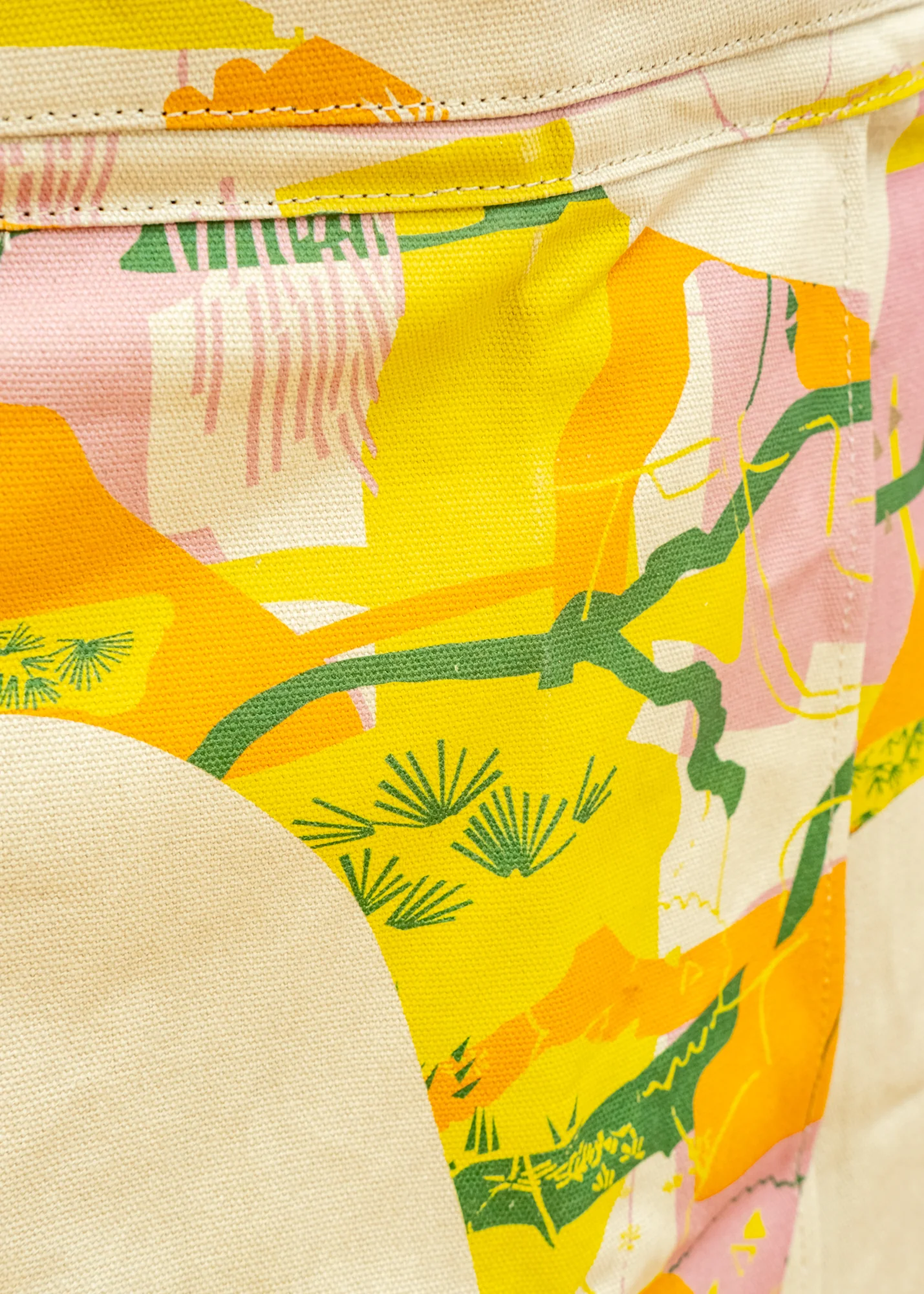 Camo Print Split Front Apron - Image 3