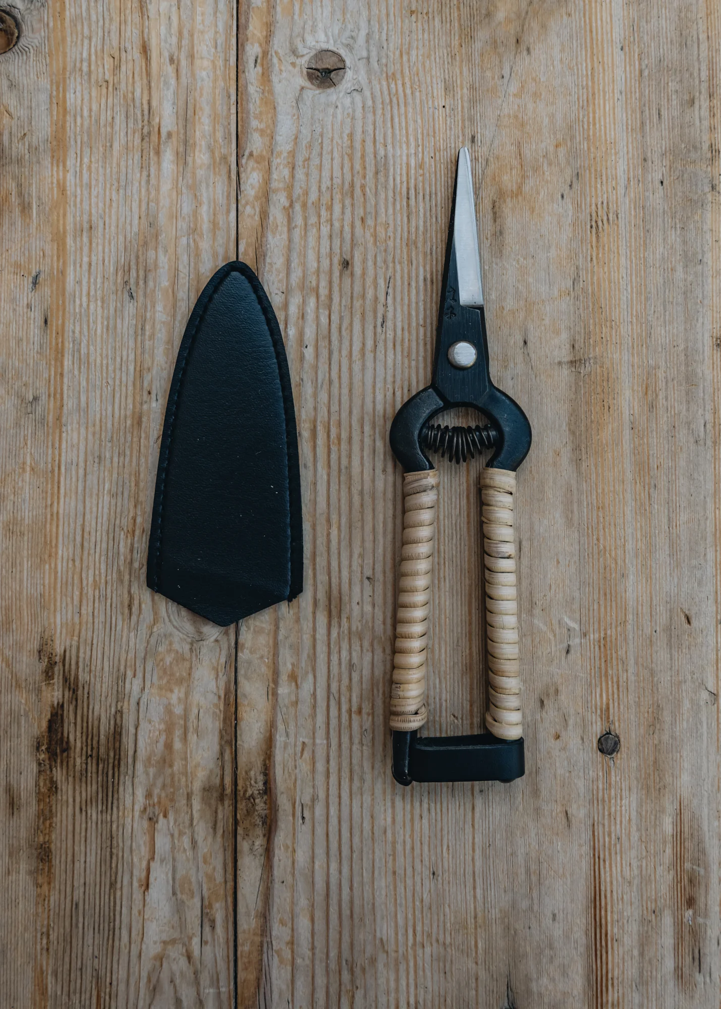 Rattan Snips - Image 3