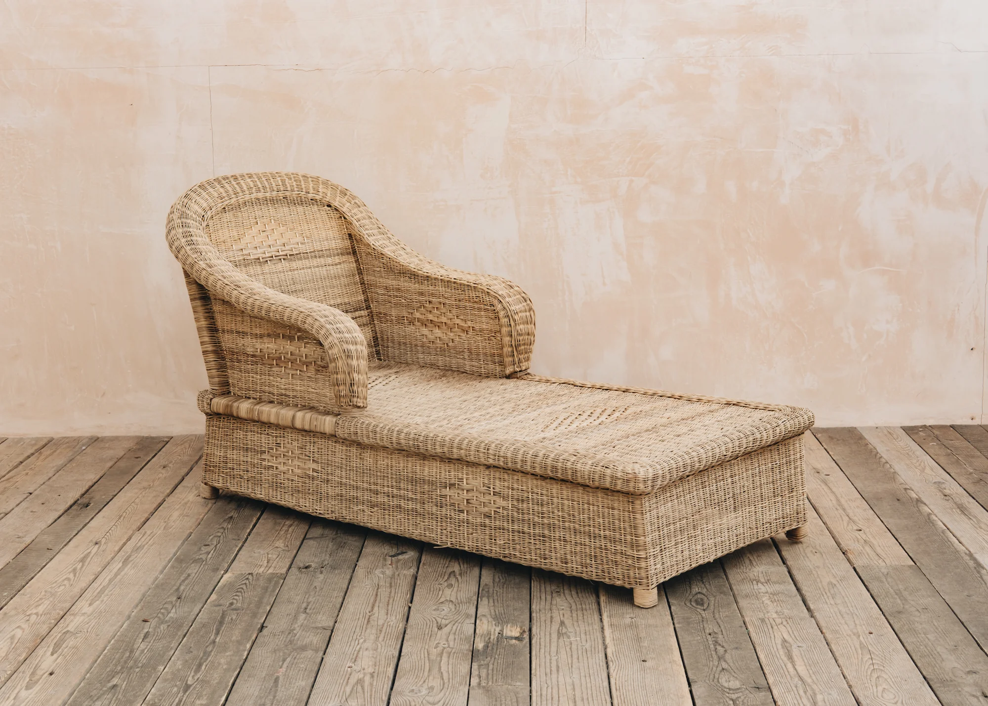 Nzuri Classic Cane Lounger
