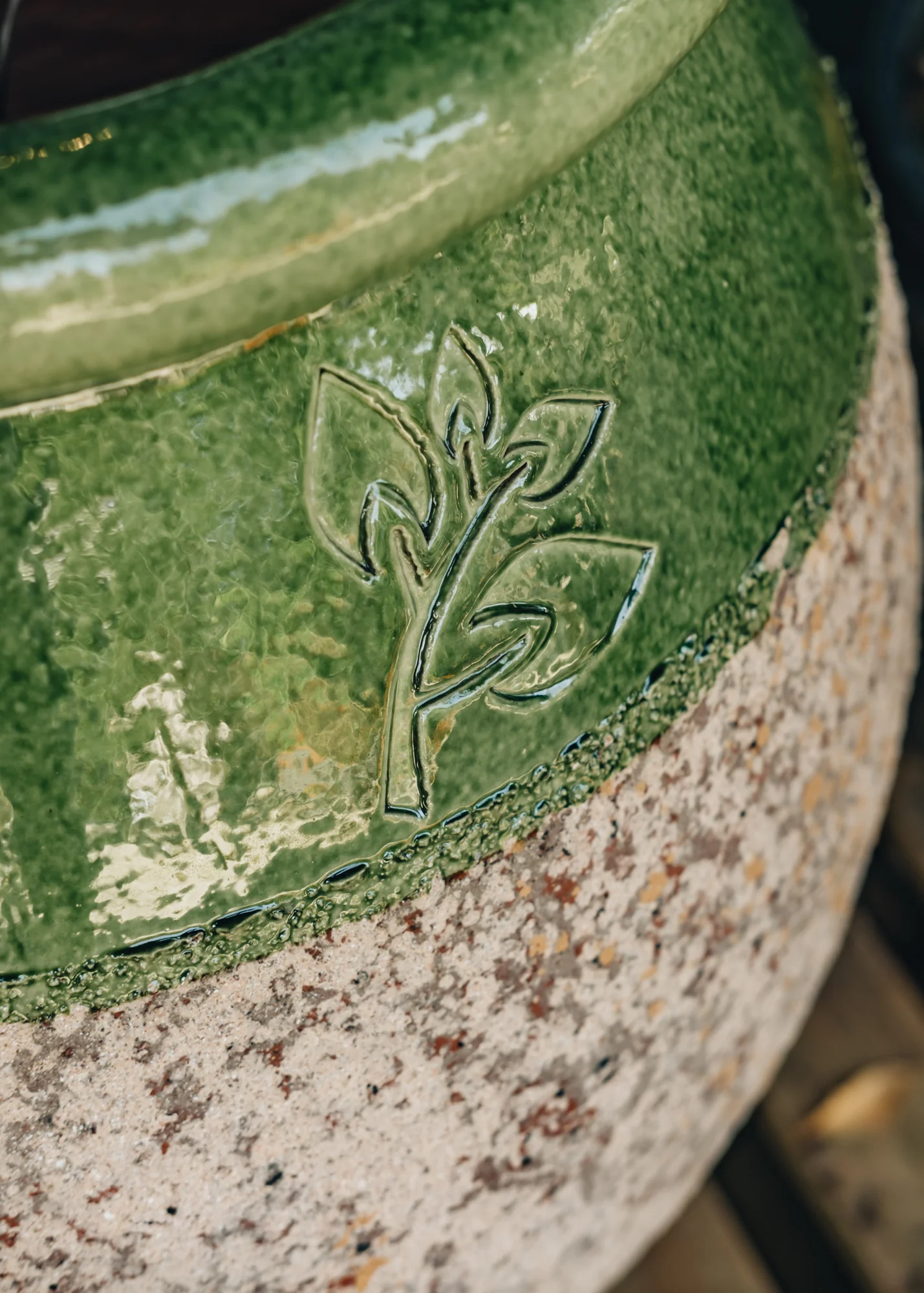 Olive Pot with Green Neck with Burford Leaf Stamp, 60cm - Image 2