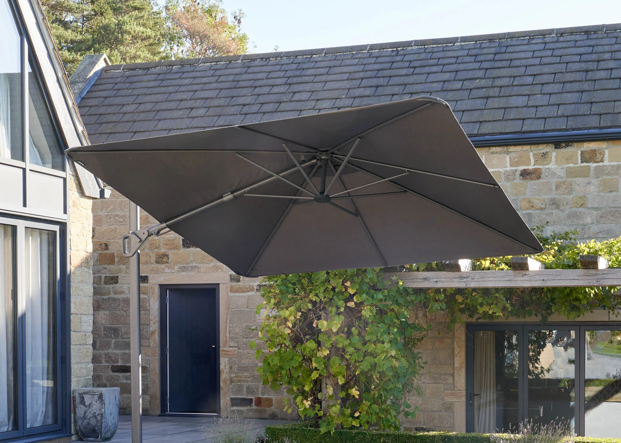 T2 Nexus Premium Free Arm, Cantilever Parasol in Anthracite/Faded Black, 3m x 3m - Image 2
