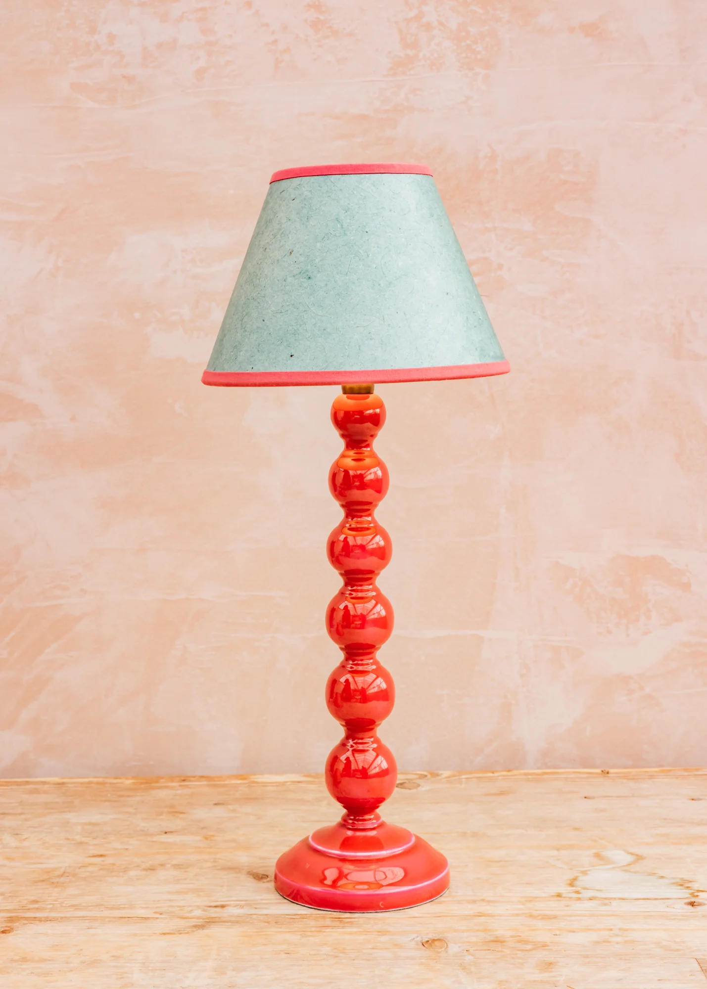 Lillee Rechargeable Lamp in Hot Pink Lacquered Wood - Image 2