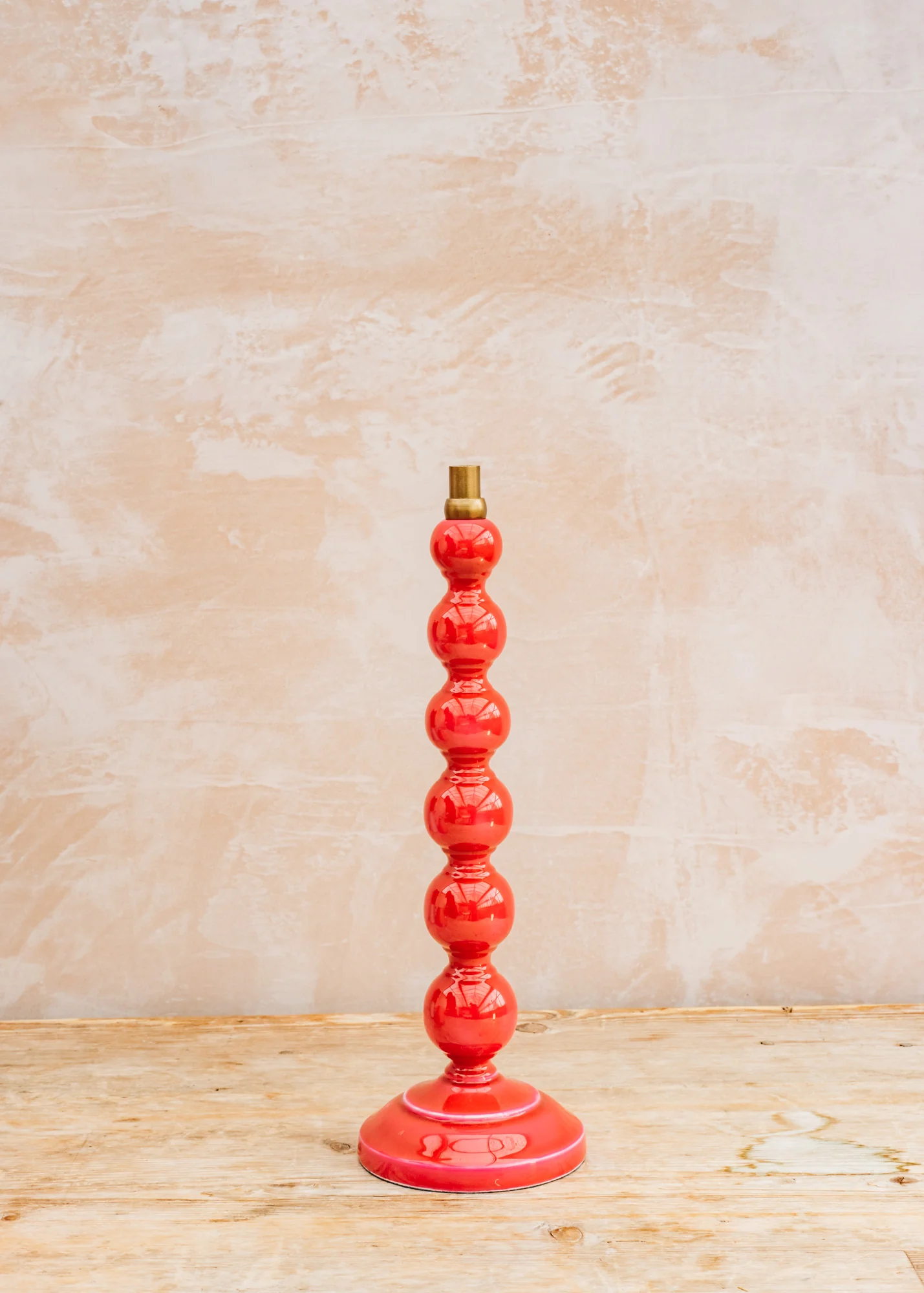 Lillee Rechargeable Lamp in Hot Pink Lacquered Wood - Image 4