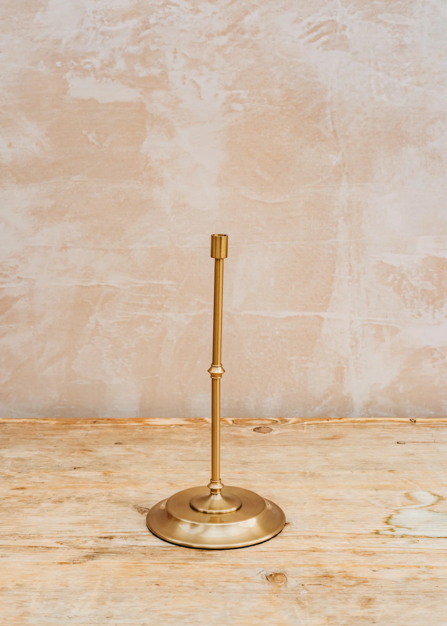 Reed Rechargeable Lamp in Brass - Image 3