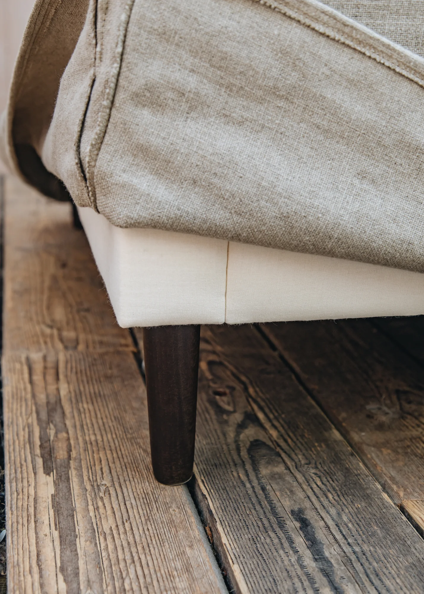 Rosa Sofa in Linen Slubby Linen - Image 4