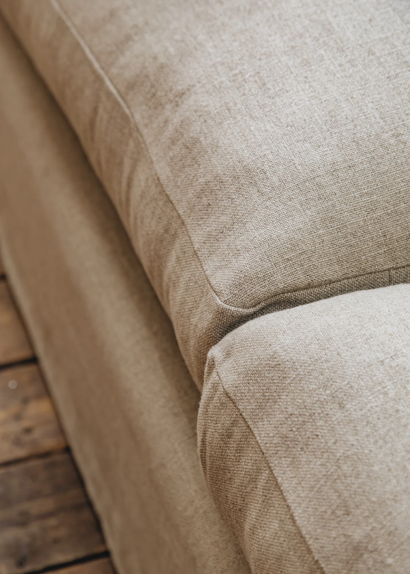 Rosa Sofa in Linen Slubby Linen - Image 7