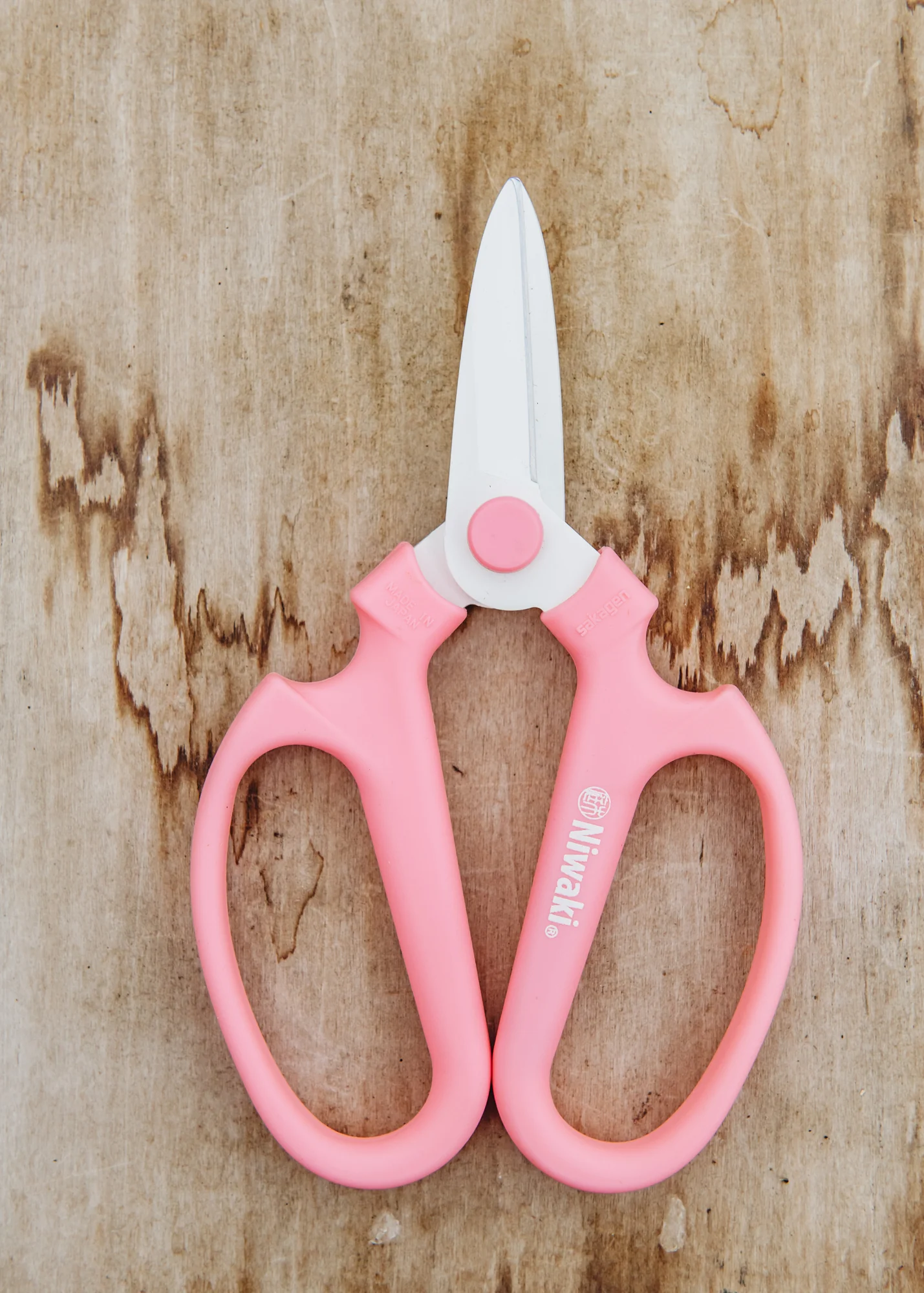 Sakagen Flower Scissors in Pink