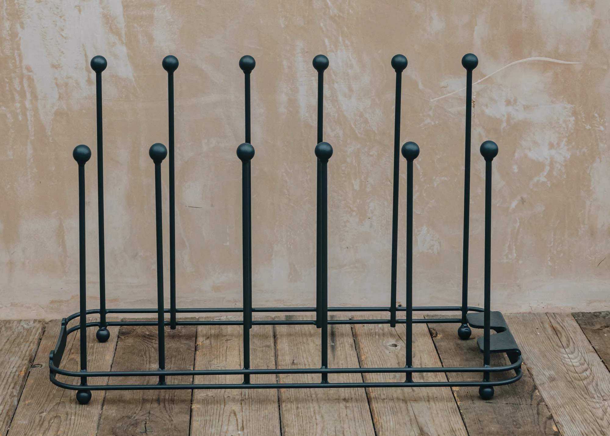 Six Pair Wellington Boot Stand in Anthracite