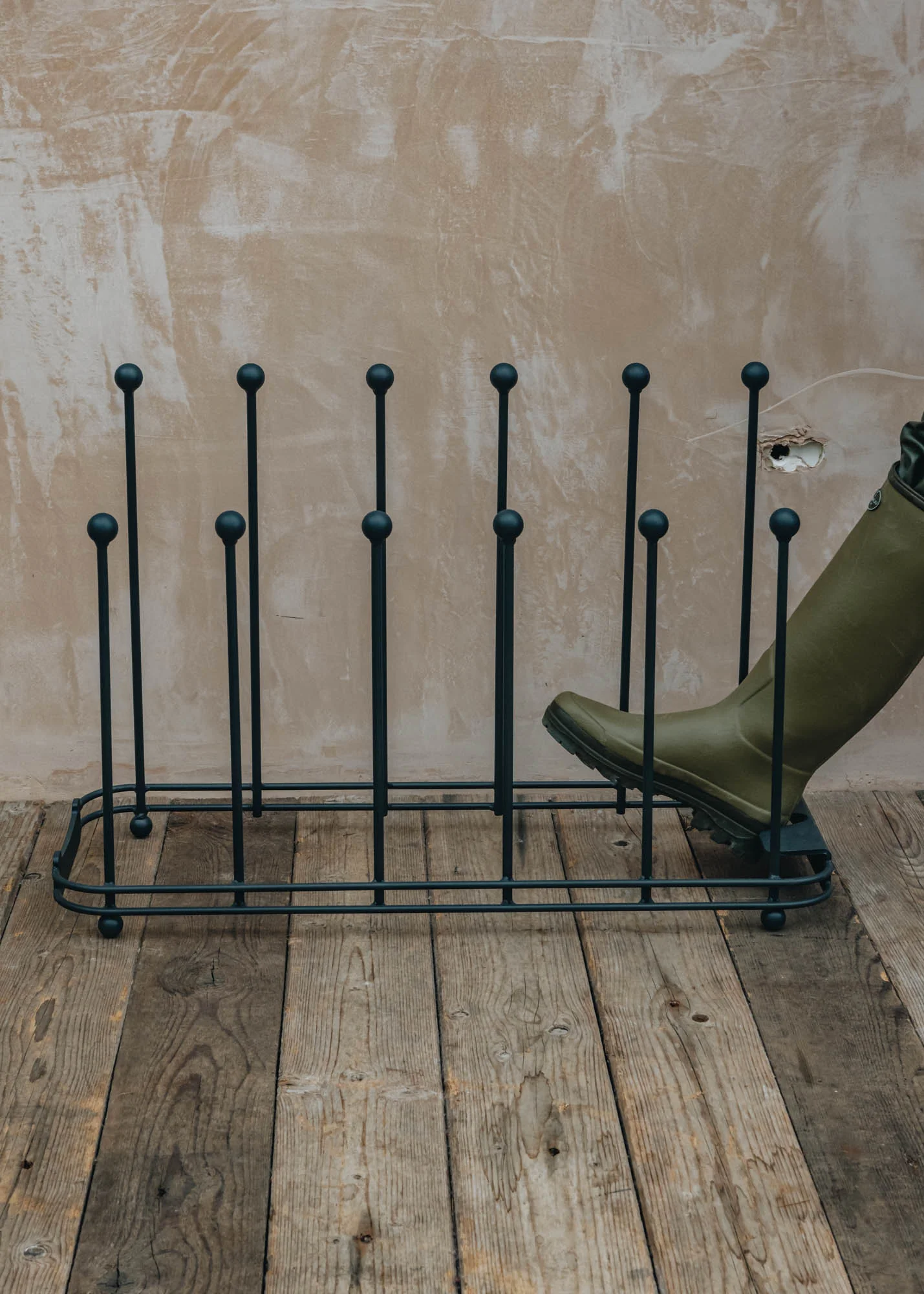 Six Pair Wellington Boot Stand in Anthracite - Image 2