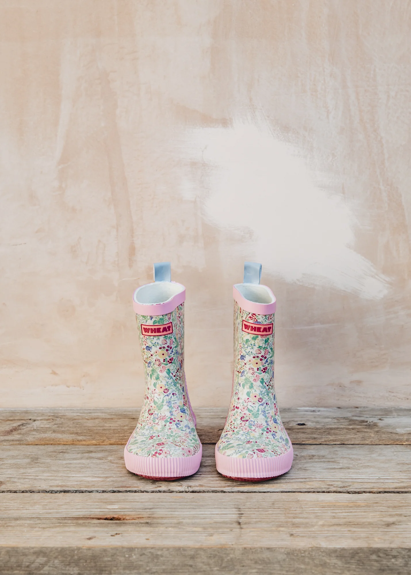 Rubber Welly Boots in Cool Sky Flowers - Image 2